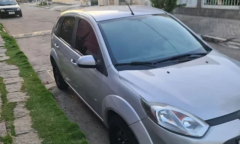 Ford Fiesta ...