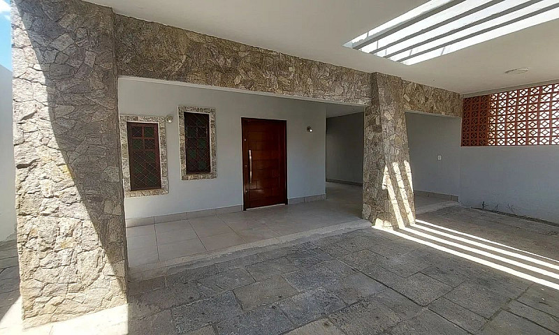 Casa Com 2 Quartos N...