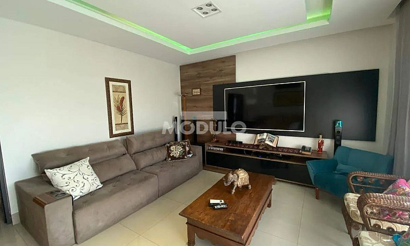 Casa Em Condomínio M...