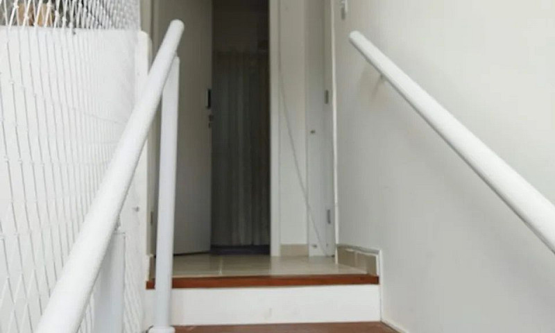 Sobrado Condomínio F...