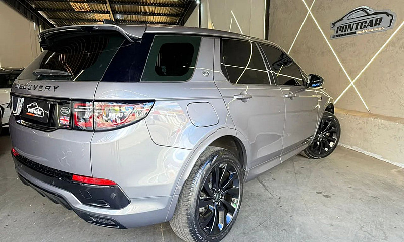 Land Rover Discovery...