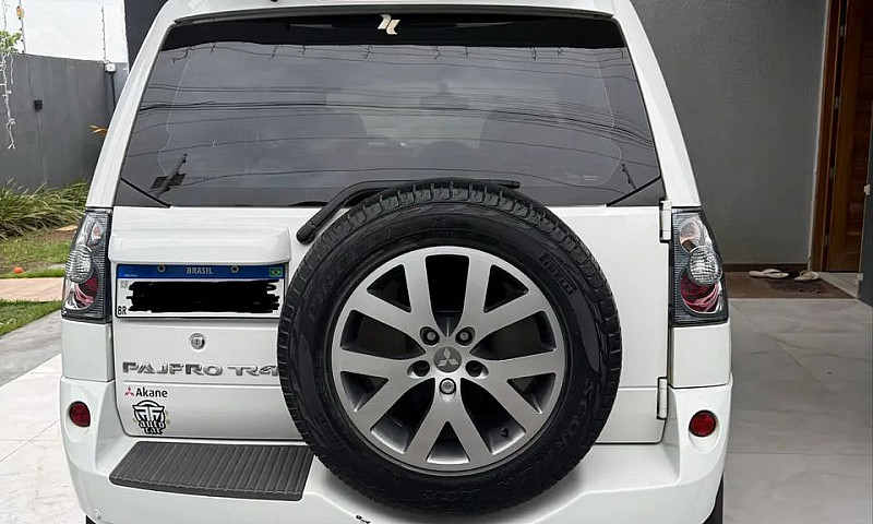 Mitsubishi Pajero Tr...