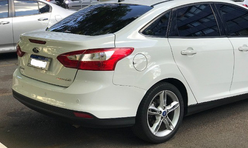 Ford Focus Se At 2.0...