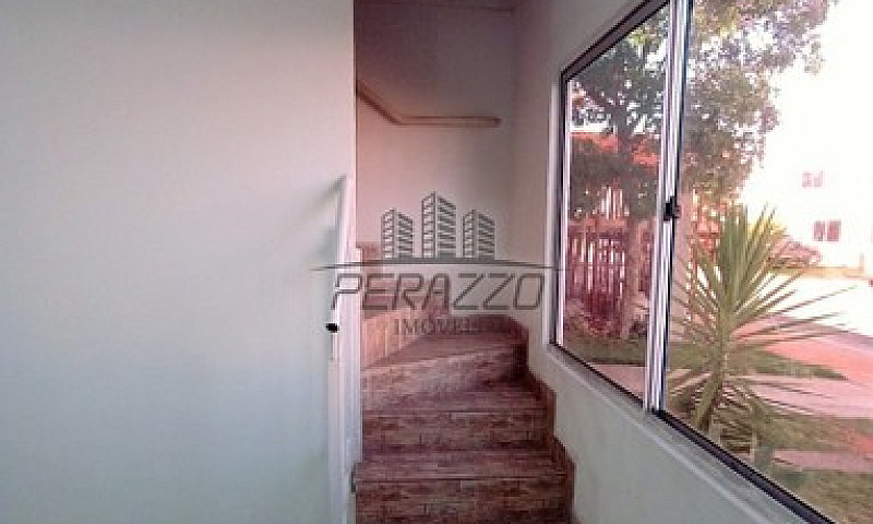 Aluga-Se Casa De 02 ...