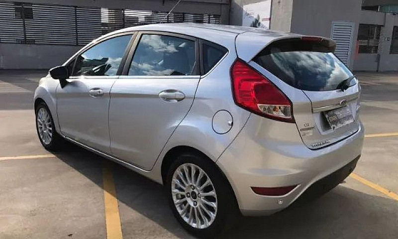 Fiesta Titanium 1.6 ...