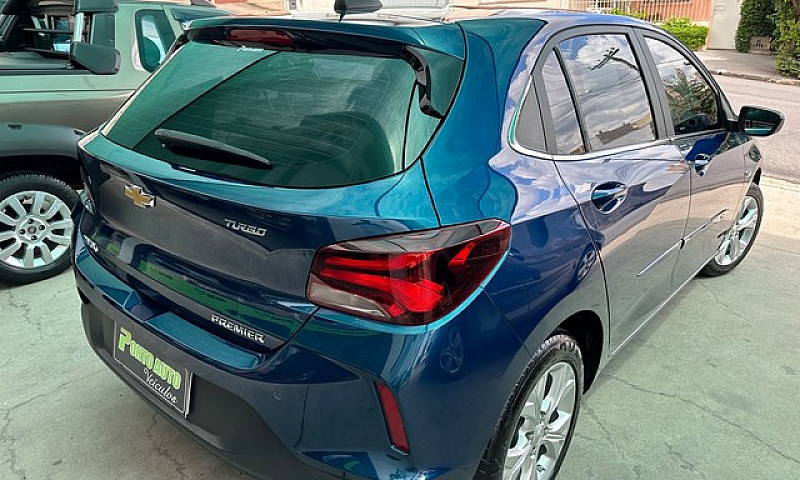 Chevrolet Ônix Premi...