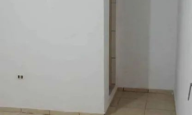 Vendo Casa No Itapoã...