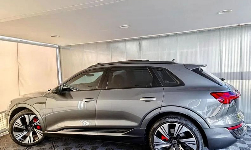 Audi Q8 E-Tron Perfo...