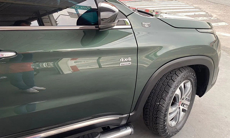 Fiat Toro Volcano 2....