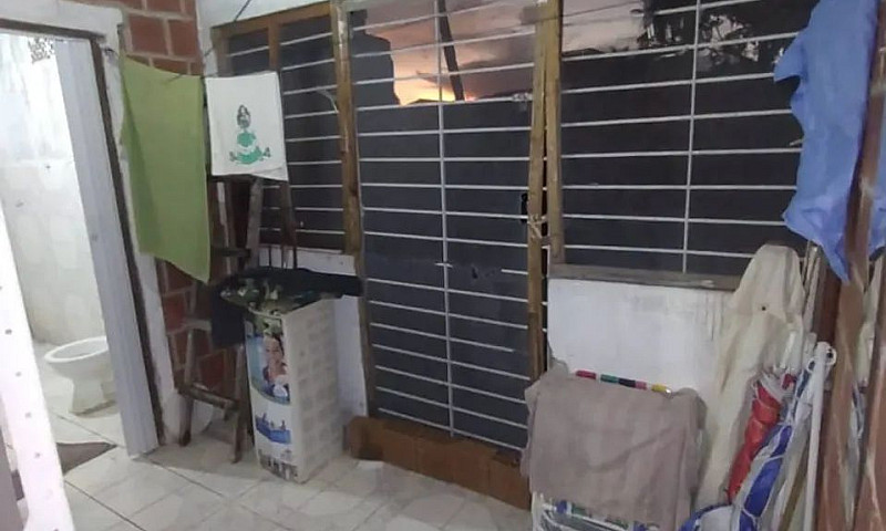 Casa A Venda Em Itam...