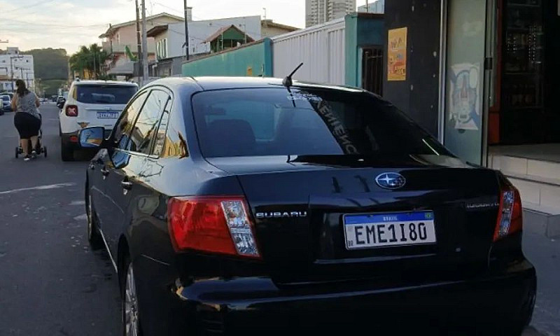 Subaru Impreza 2.0 1...