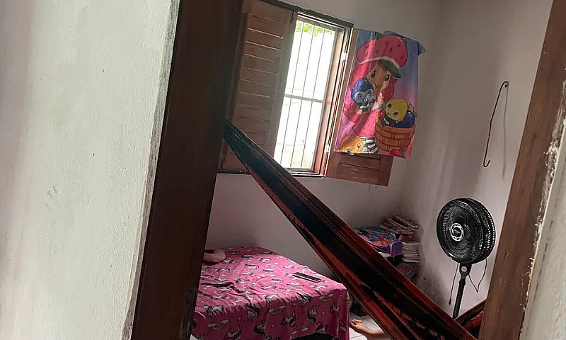 Vendo Vila Com 6 Cas...
