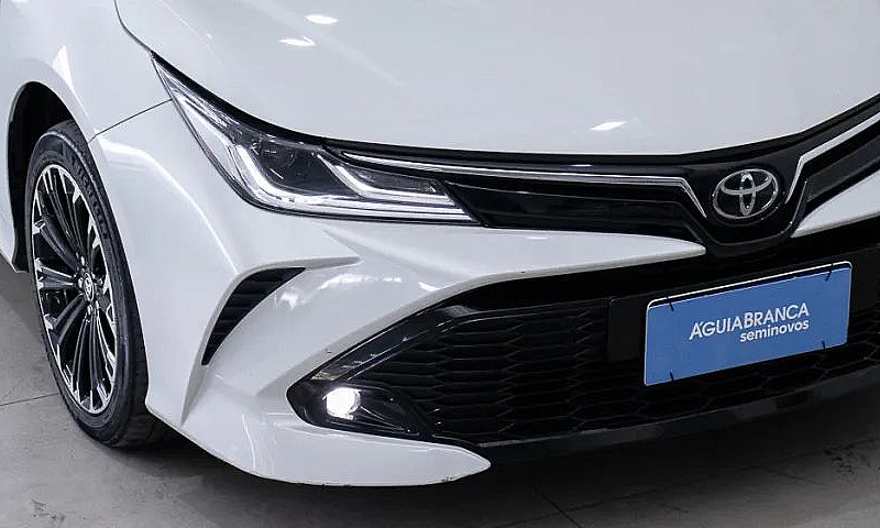 Toyota Corolla Cross...