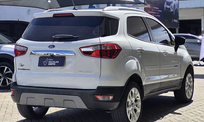 Ford Ecosport Titani...
