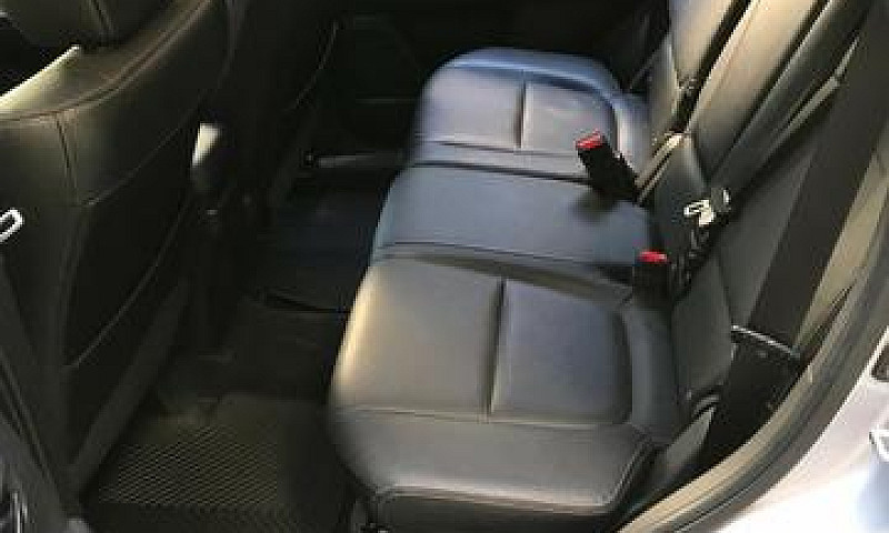 Mitsubishi Outlander...