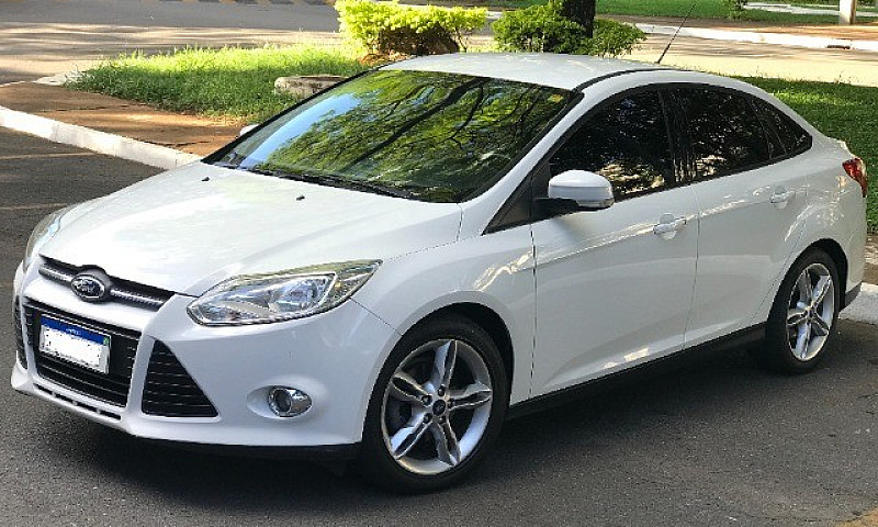Ford Focus Se At 2.0...