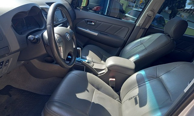 Hilux- 2013 - Srv - ...