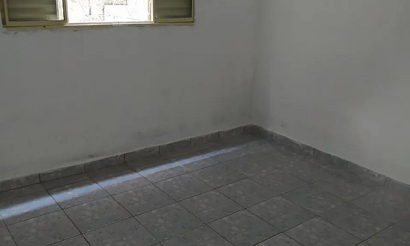 Aluga-Se Casa No Bai...