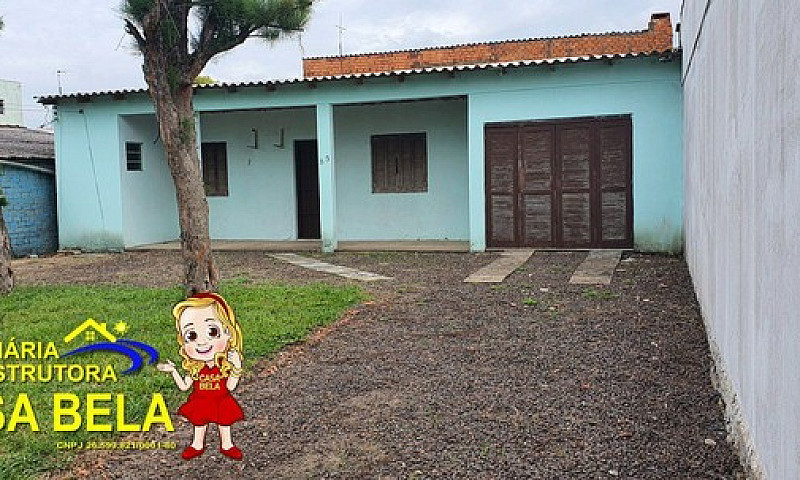 Casa Com Sala Ampla ...