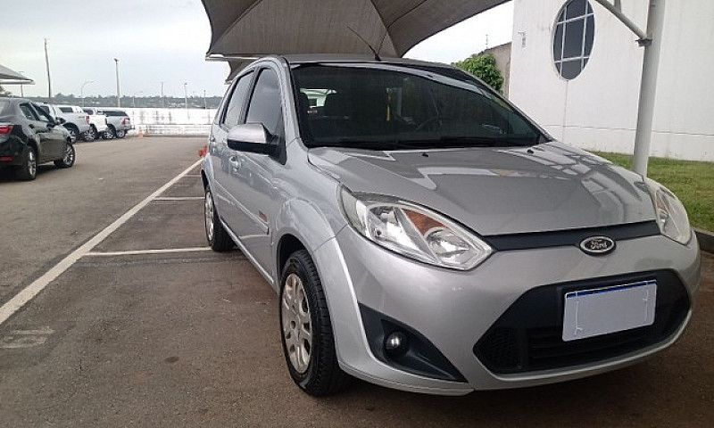 Fiesta Hatch 1.6. 8V...