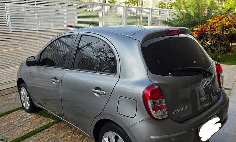 Nissan March S 1.0 1...