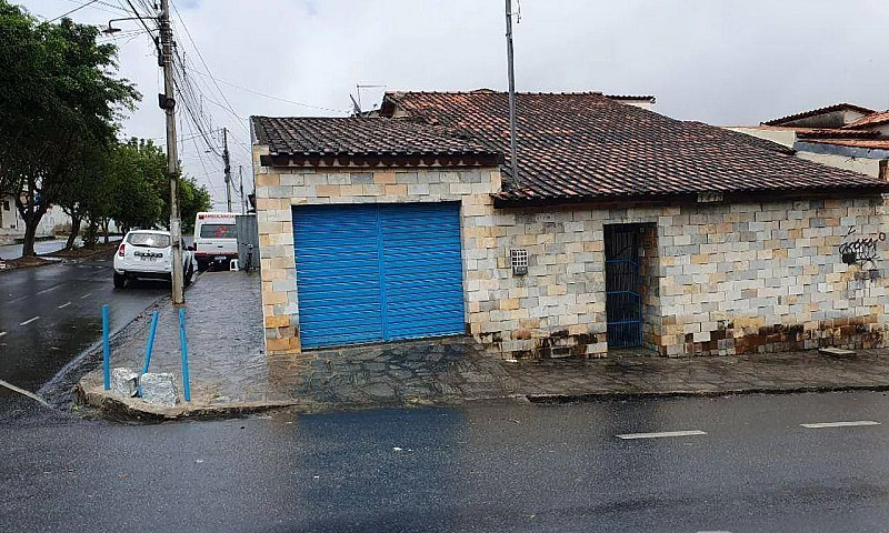 Casa Com 3 Dormitóri...