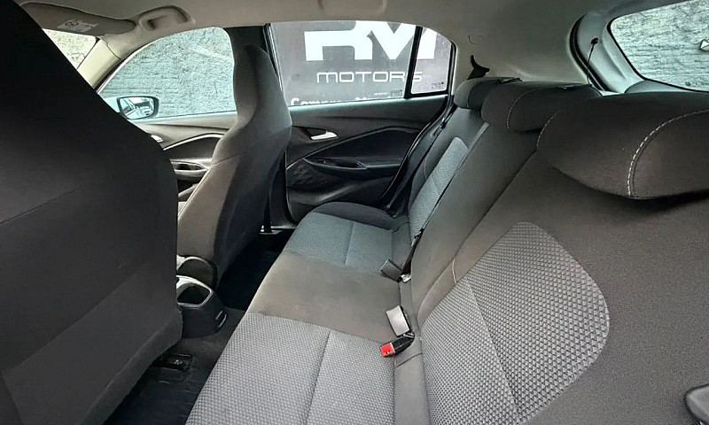 Chevrolet Onix Hatch...