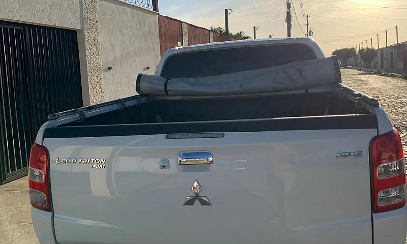 Mitsubishi L200 Trit...