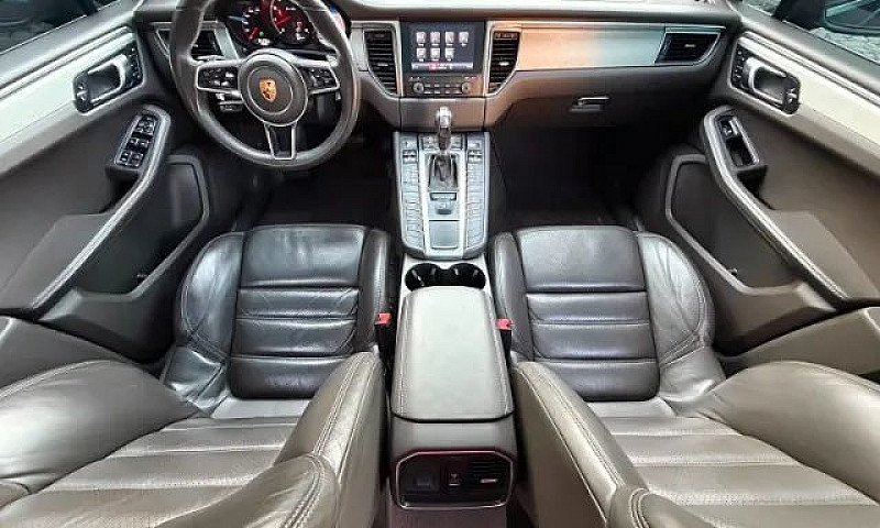 Porsche Macan Turbo ...