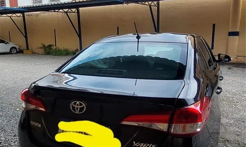 Toyota Yaris Xl Seda...
