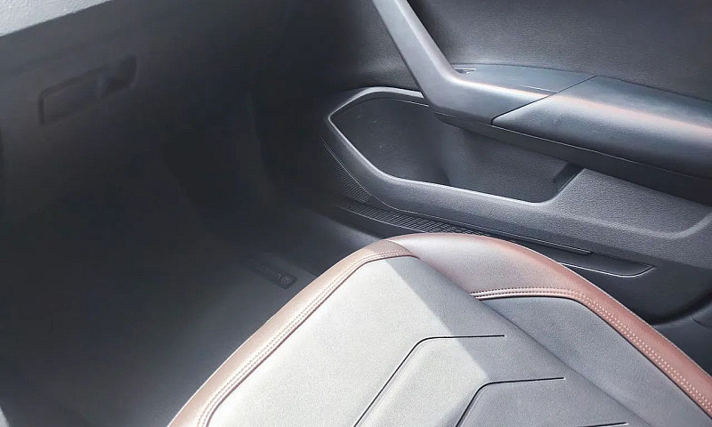 Volkswagen Virtus Hi...