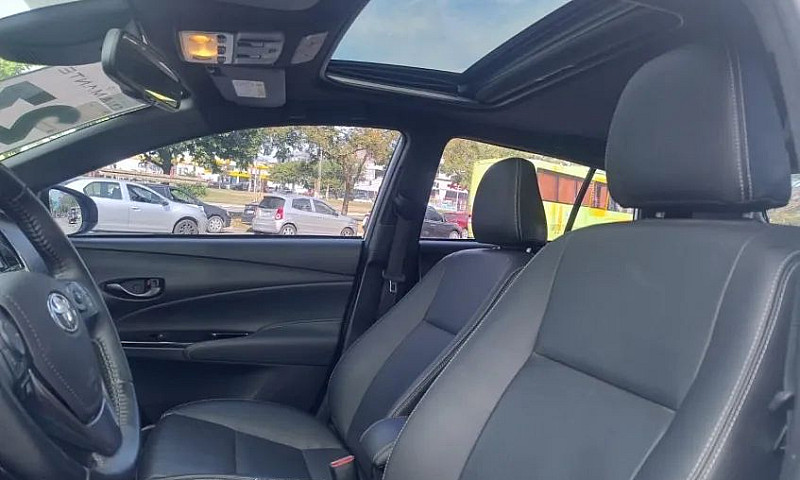 Toyota Yaris Xls 1.5...