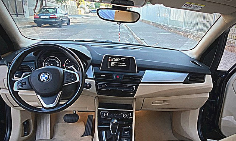 Bmw 220 I Tourer 2.0...