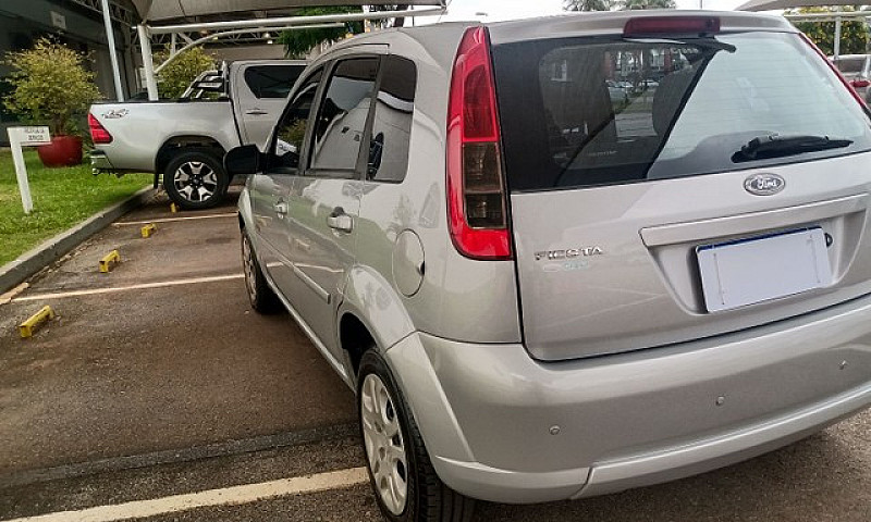 Fiesta Hatch 1.6. 8V...