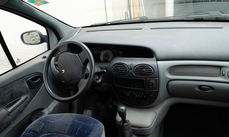 Renault Scenic...