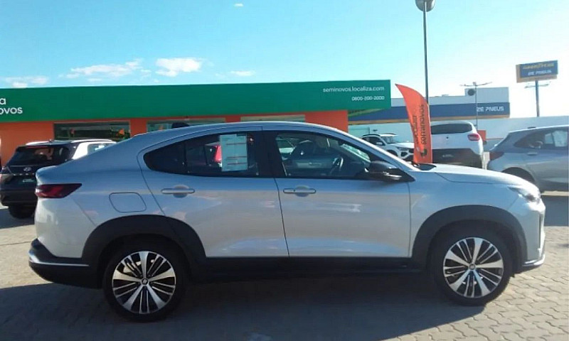 Fiat Fastback 2024 1...