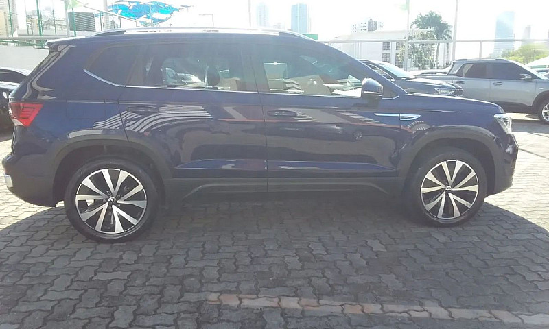 Volkswagen Taos High...