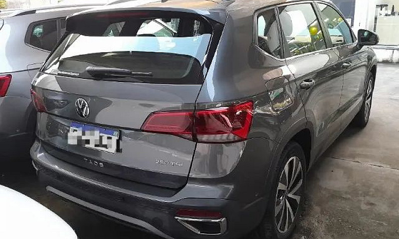 Volkswagen Taos High...
