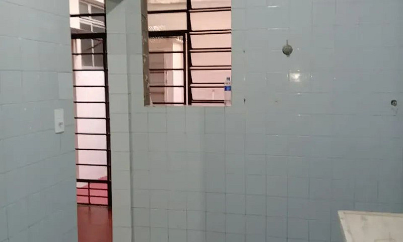 Apto Com 03 Quartos ...