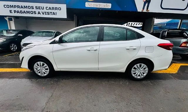 Toyota Yaris Xl Seda...