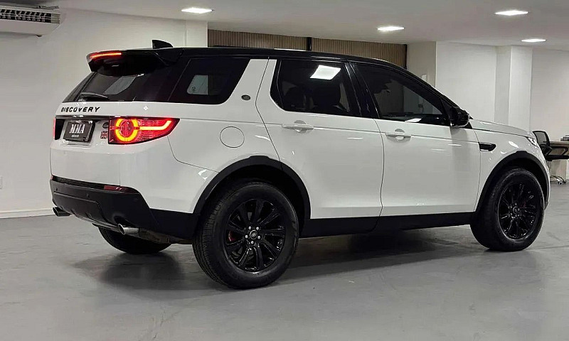 Land Rover Discovery...