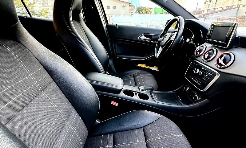 Mercedes-Benz Gla 20...