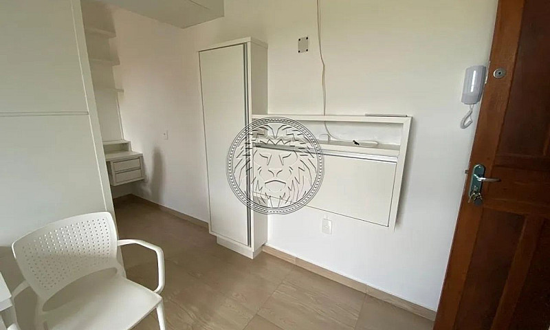 Studio Mobiliado Par...