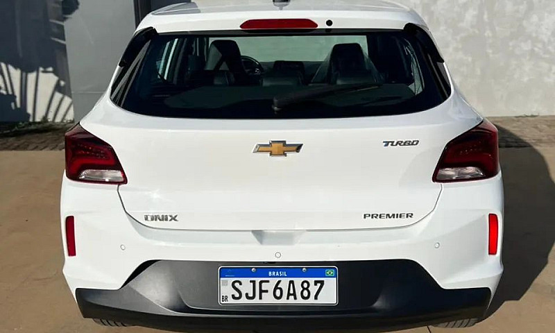 Chevrolet Onix Hatch...
