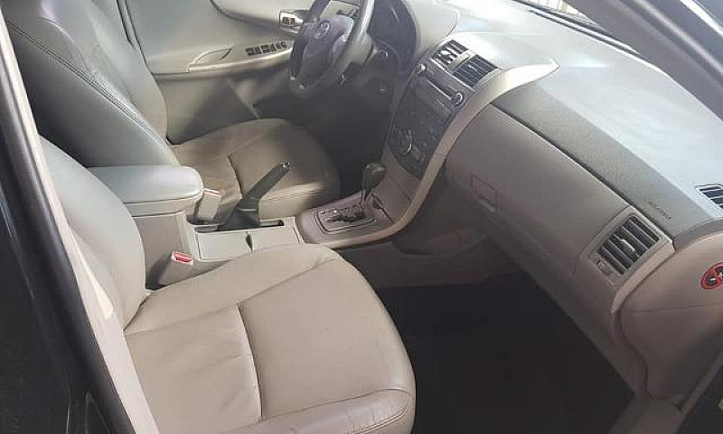 Vendo Toyota Corolla...