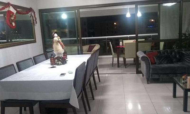 Apartamento 4/4 Suít...