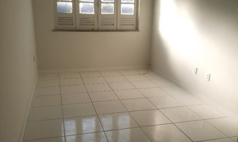 Apartamento 2/4 - Na...