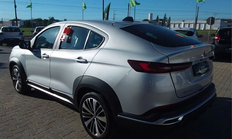 Fiat Fastback 2024 1...
