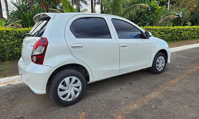 Etios 1.3 2019 Manua...