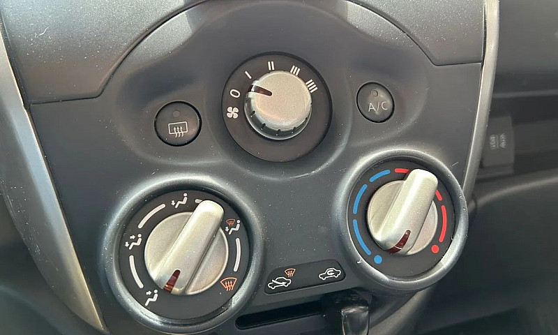 Nissan March Sv 1.0 ...